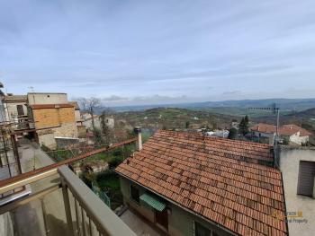 Three-bedroom town house with garage and cellar, near the coast. Furci Img14