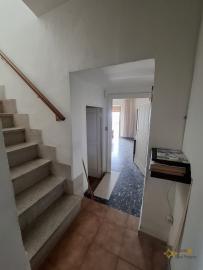 Three-bedroom town house with garage and cellar, near the coast. Furci Img15