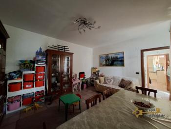 Perfect condition town house with garage, three bedrooms and heating system. Guilmi. Img10