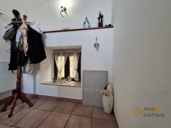 Perfect condition town house with garage, three bedrooms and heating system. Guilmi. Img13