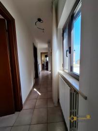 Perfect condition town house with garage, three bedrooms and heating system. Guilmi. Img19
