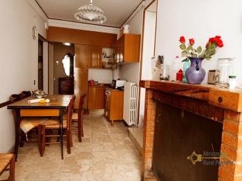 One bedroom town house for sale at 25 minutes’ drive from the Adriatic coast. San Buono Img6