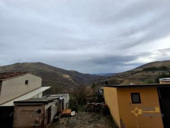 Two-bedroom town house in perfect conditions with large garage and panoramic view. Castiglione Messer Marino Img13