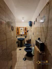 Two-bedroom town house in perfect conditions with large garage and panoramic view. Castiglione Messer Marino Img18