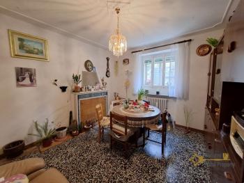 Two-bedroom town house in perfect conditions with large garage and panoramic view. Castiglione Messer Marino Img4
