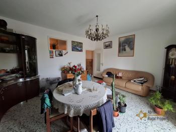 Two-bedroom town house in perfect conditions with large garage and panoramic view. Castiglione Messer Marino Img12