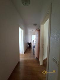 Large, recently restored, three-bedroom apartment with breathtaking panoramic view. Chieti Img22