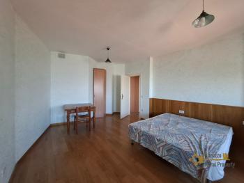 Large, recently restored, three-bedroom apartment with breathtaking panoramic view. Chieti Img24