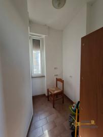 Large, recently restored, three-bedroom apartment with breathtaking panoramic view. Chieti Img26