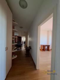 Large, recently restored, three-bedroom apartment with breathtaking panoramic view. Chieti Img12