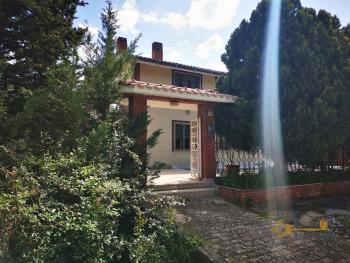 Large villa with garage, garden and attic floor. Carpineto Sinello Img42