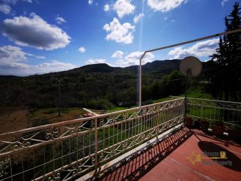 Large villa with garage, garden and attic floor. Carpineto Sinello Img39