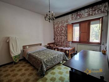 Large villa with garage, garden and attic floor. Carpineto Sinello Img16