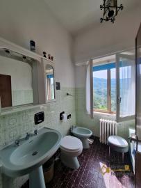 Perfect condition two-bedroom town house with panoramic terrace and cellar. Colledimezzo Img14