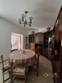 Perfect condition two-bedroom town house with panoramic terrace and cellar. Colledimezzo Img4