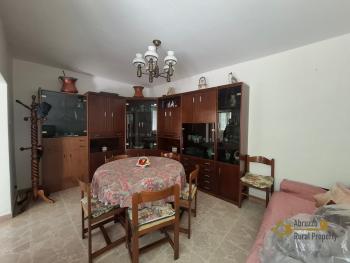 Perfect condition two-bedroom town house with panoramic terrace and cellar. Colledimezzo Img3