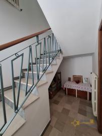 Perfect condition two-bedroom town house with panoramic terrace and cellar. Colledimezzo Img12