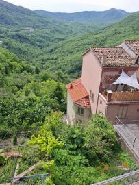 Perfect condition two-bedroom town house with panoramic terrace and cellar. Colledimezzo Img37