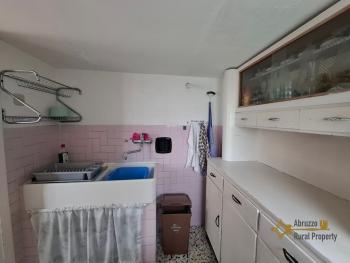 Perfect condition two-bedroom town house with panoramic terrace and cellar. Colledimezzo Img10