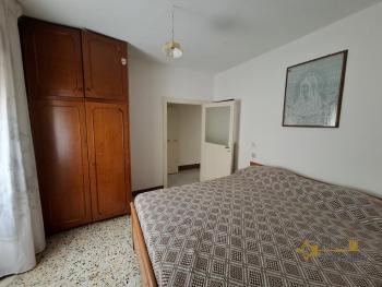 Four-bedroom town house in good conditions, with terrace and cellar. Roccavivara Img27