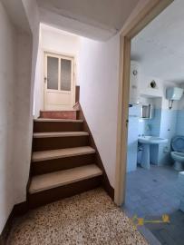 Three-bedroom town house with vaulted ceilings, panoramic terrace and a stone cellar. Palmoli. Img21