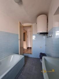 Three-bedroom town house with vaulted ceilings, panoramic terrace and a stone cellar. Palmoli. Img20
