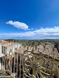 Three-bedroom town house with vaulted ceilings, panoramic terrace and a stone cellar. Palmoli. Img24