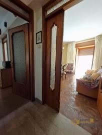 Three-bedroom, large town house in perfect conditions with cellar. Carpineto Sinello Img3