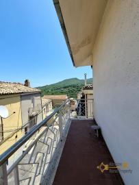 Three-bedroom, large town house in perfect conditions with cellar. Carpineto Sinello Img30