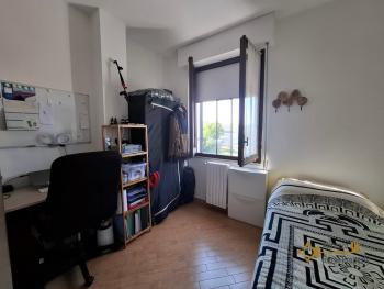 Spacious three-bedroom apartment with panoramic balcony and large garage. San Salvo Img15