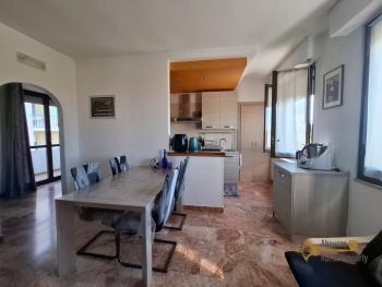 Spacious three-bedroom apartment with panoramic balcony and large garage. San Salvo Img7