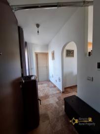 Spacious three-bedroom apartment with panoramic balcony and large garage. San Salvo Img4