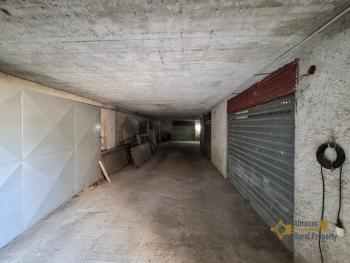 Spacious three-bedroom apartment with panoramic balcony and large garage. San Salvo Img38