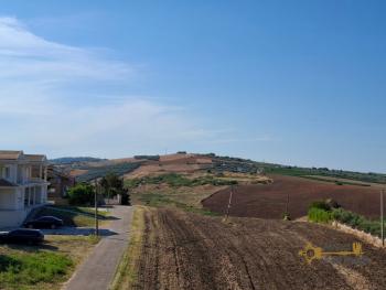 Spacious three-bedroom apartment with panoramic balcony and large garage. San Salvo Img34