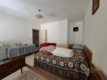 Four-bedroom town house with panoramic view, barn and small back garden. Castiglione Messer Marino Img16