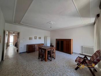 Four-bedroom town house with panoramic view, barn and small back garden. Castiglione Messer Marino Img8