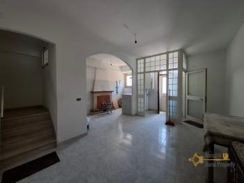 Four-bedroom town house with panoramic view, barn and small back garden. Castiglione Messer Marino Img22