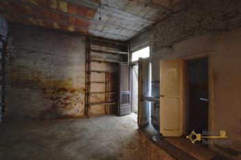 Two-bedroom town house of 90 smq, situated at 10 minutes from the Adriatic Coast. Cupello Img15