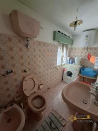 Two-bedroom town house in habitable conditions with cellar. Celenza Sul Trigno Img15