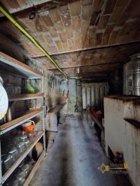 Two-bedroom town house in habitable conditions with cellar. Celenza Sul Trigno Img19