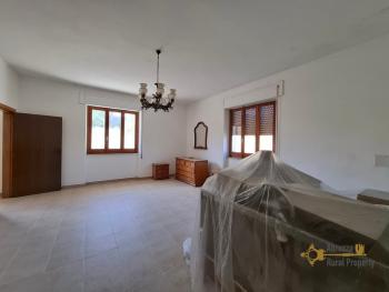 Spacious country house surrounded by 3000 sqm of land. Atessa Img11
