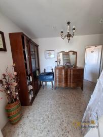 Three-bedroom town house with panoramic view of the mountains. Schiavi D'Abruzzo Img14