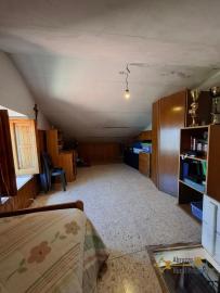 Three-bedroom town house with panoramic view of the mountains. Schiavi D'Abruzzo Img17