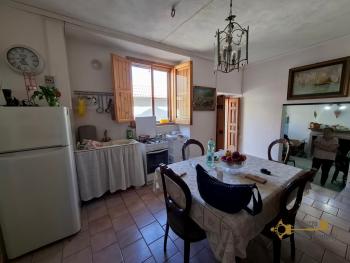 Three-bedroom town house with panoramic view of the mountains. Schiavi D'Abruzzo Img2