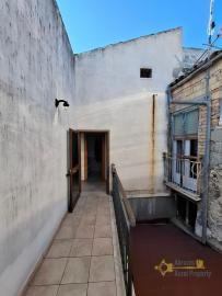 Completely restored, three-bedroom town house with panoramic terrace. Gissi Img37