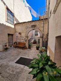 Charming two-bedrooms traditional town house with cellar. Petrella Tifernina Img26