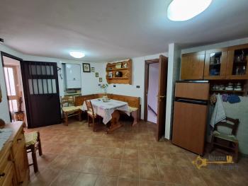 Completely restored town house with four bedrooms and vaulted ceilings. Celenza Sul Trigno Img5