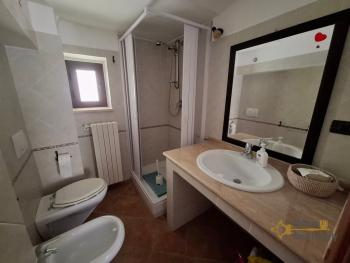 Completely restored town house with four bedrooms and vaulted ceilings. Celenza Sul Trigno Img26