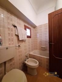 Three-bedroom stone house with a large garage and two cellars. Carpineto Sinello Img16