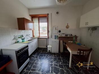 Two-bedroom town house with panoramic view and additional independent unit. San Giovanni Lipioni Img13